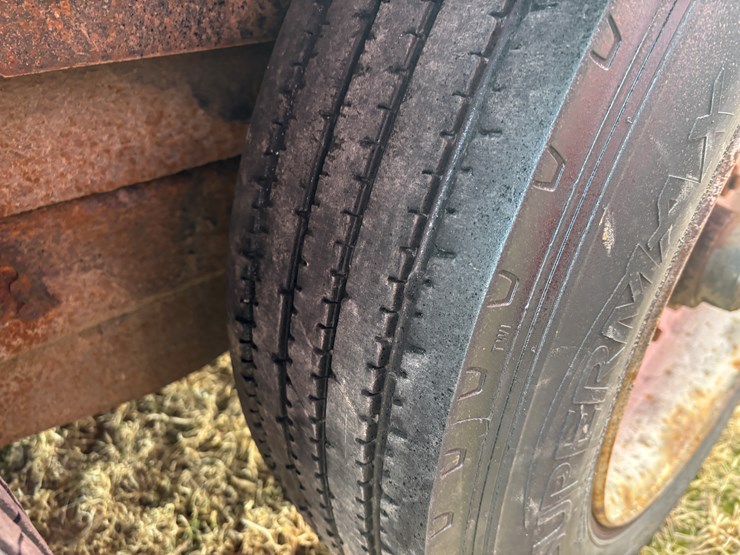 #2276-•-2013-b-&-b-20'-tandem-axle-tilt-bed-trailer-image-45