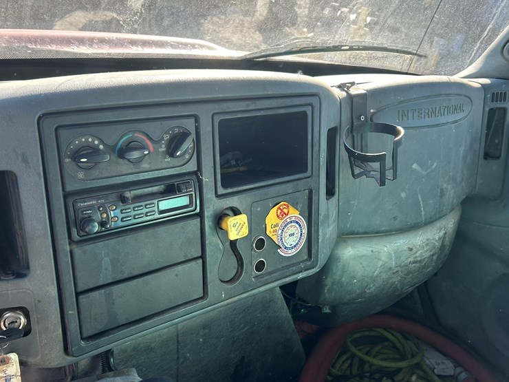 2003-international-4300-sba-image-57