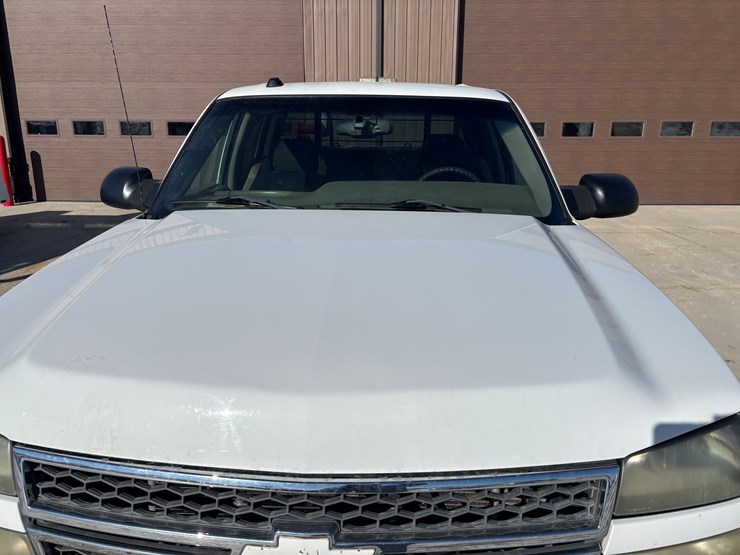 2005-chevrolet-2500-image-20