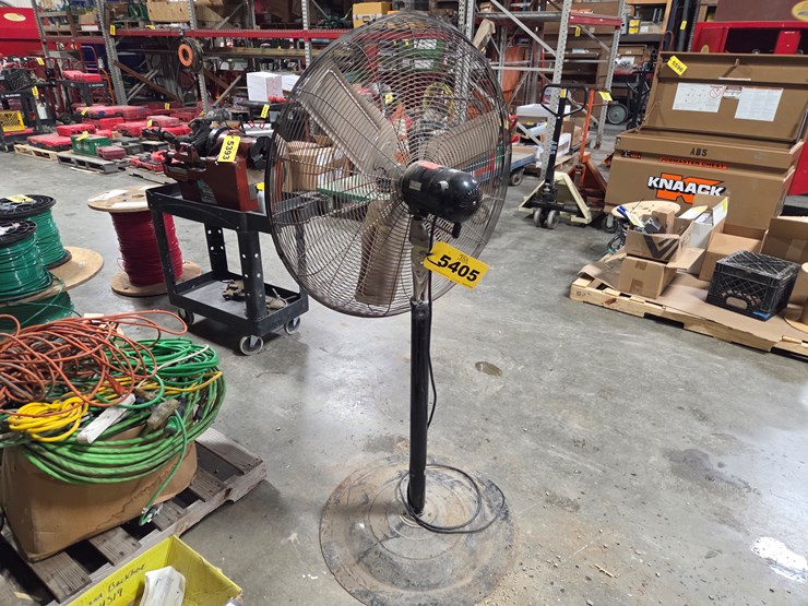 #5405-•-30"-pedestal-fan-image-2