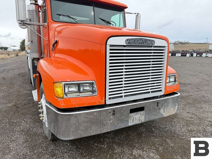 1993-freightliner-fld112-image-8
