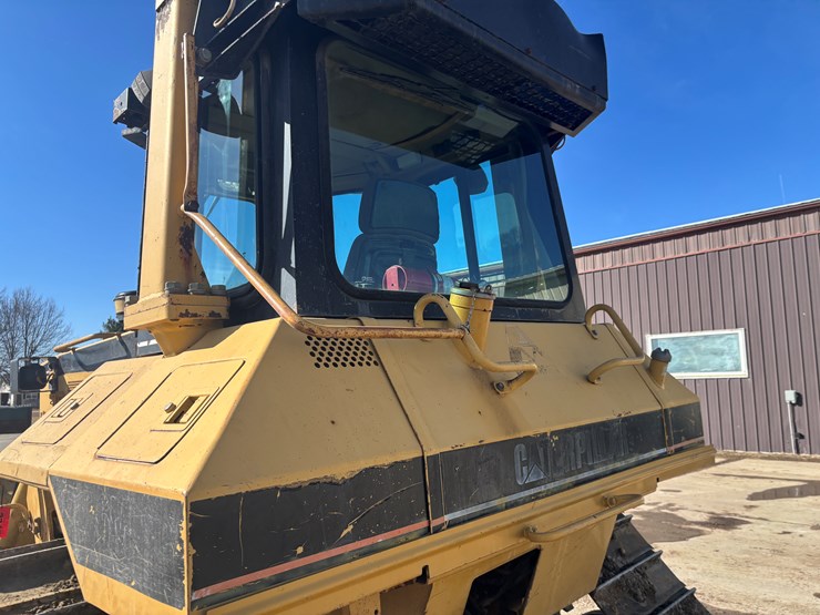 caterpillar-d6m-image-12