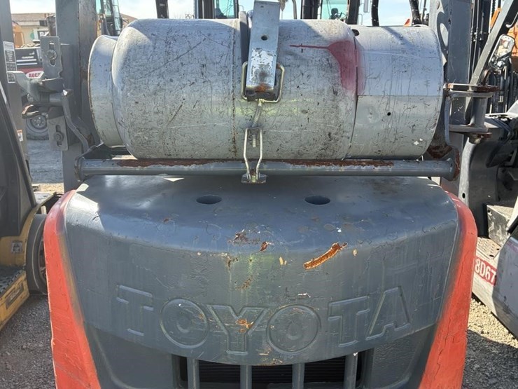 2007-toyota-8fgcu20-image-7