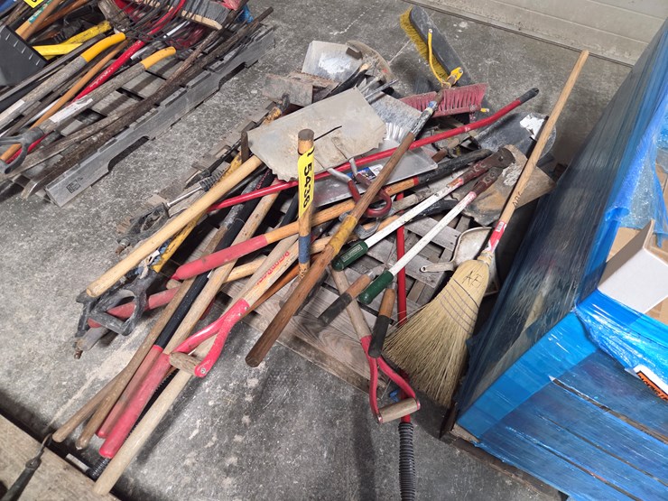 #5436-•-pallet-of-shovels,-brooms,-and-more-image-1