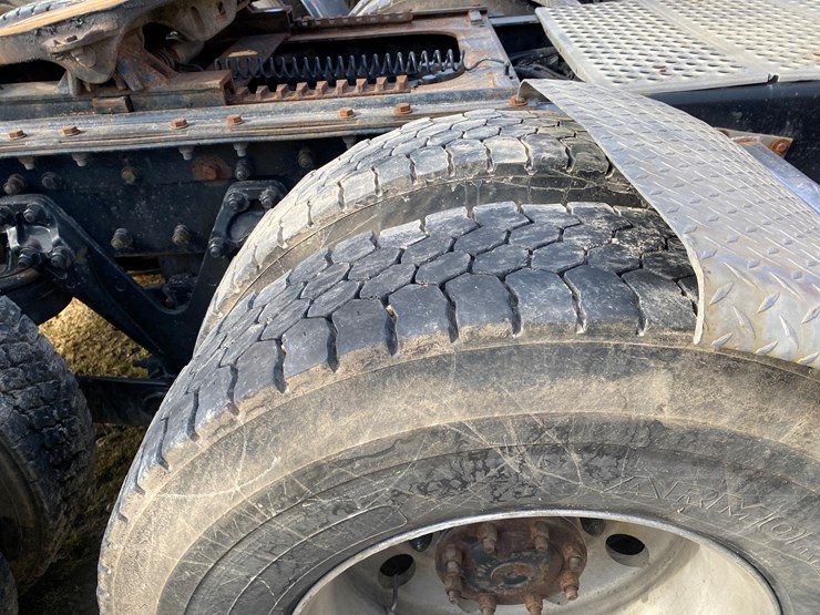 2000-kenworth-t800-image-32