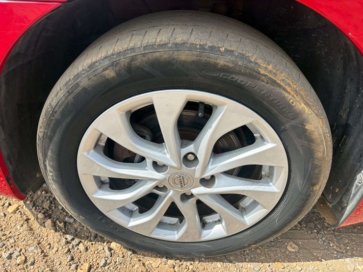 2018-nissan-sentra-4-door-sedan-(165,945-miles)-image-7