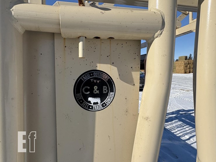 c&b-farm-+-outdoors-cattle-chute-10-image-4