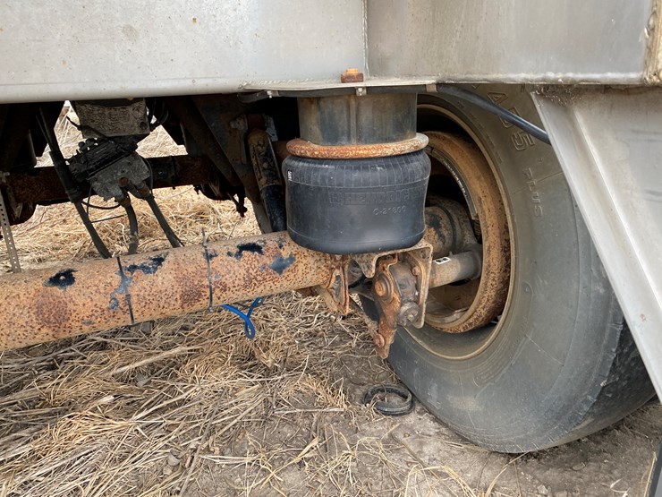 #540-•-2003-st+e-fab-insulated-6,200-gallon-tanker-trailer-(wi-title-in-delay)-(watertown,-wi)-image-21