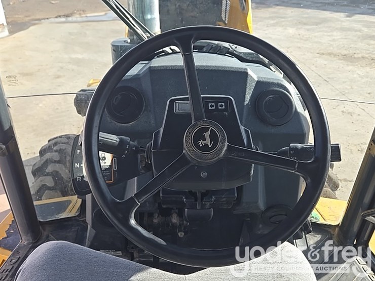 2018-deere-310sl-image-82