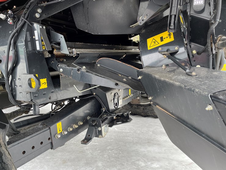 2017-case-ih-7240-image-23