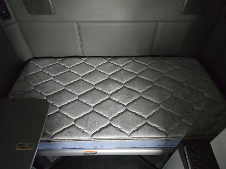 2018-kenworth-t680-image-67