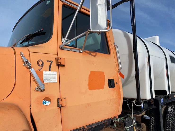 1991-ford-l9000-image-18