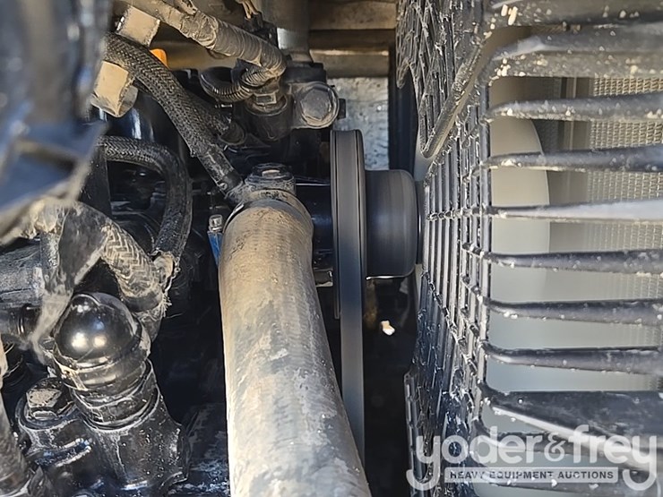 2020-deere-35g-image-71