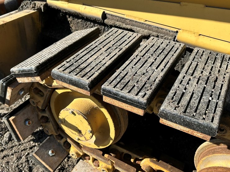 caterpillar-ap-650b-image-94