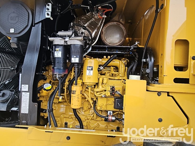 2026-caterpillar-926-image-24