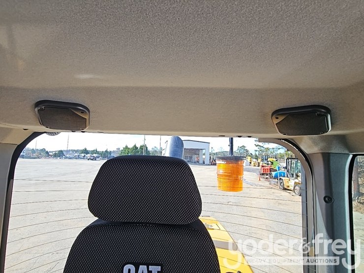 2026-caterpillar-930-image-63