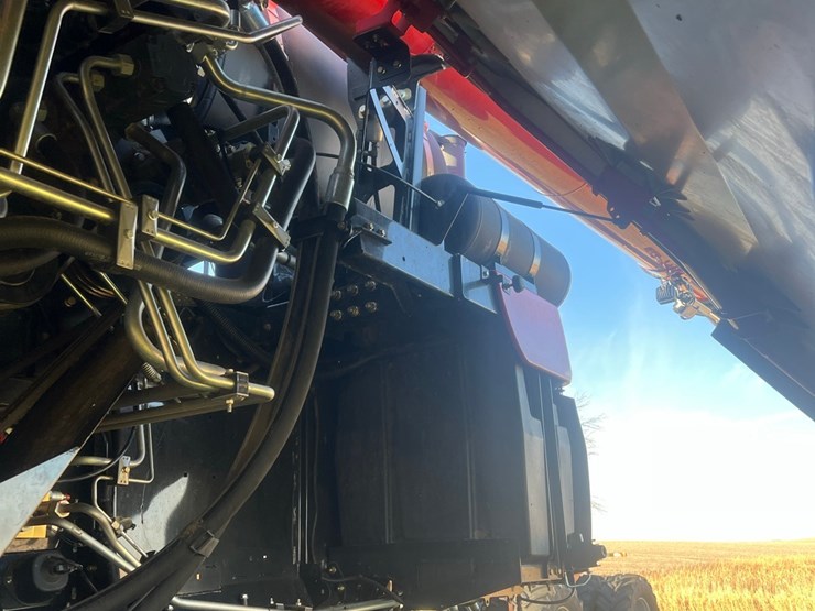 2023-case-ih-8250-image-46