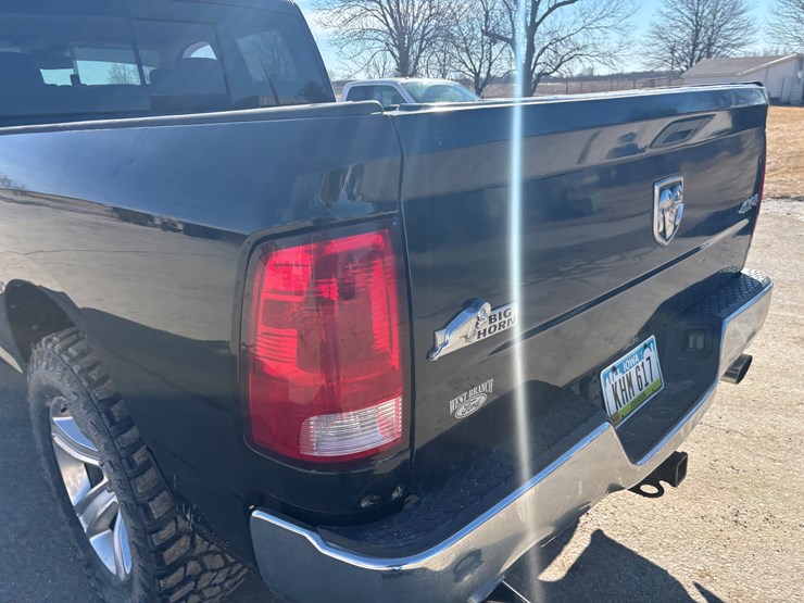 2014-dodge-1500-image-13