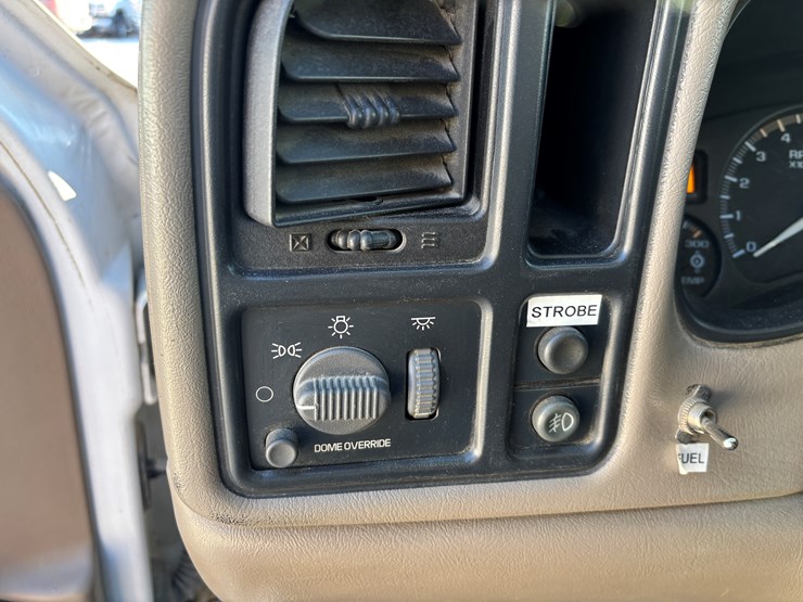 2002-chevrolet-2500-image-48