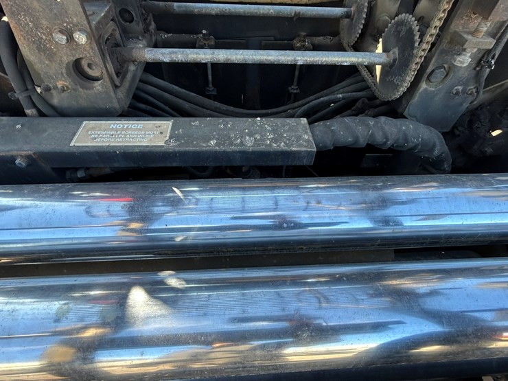 caterpillar-ap-650b-image-27