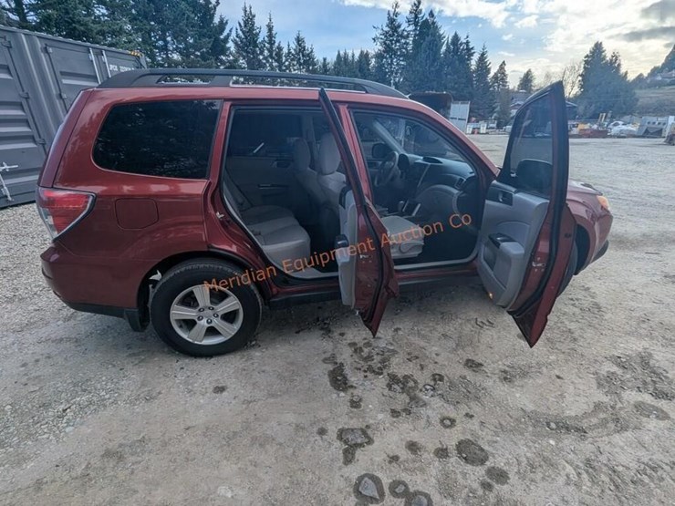 2013-subaru-forester-image-14