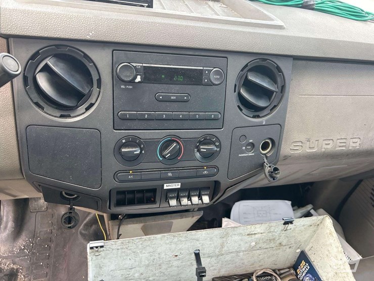 2009-ford-f550-image-15