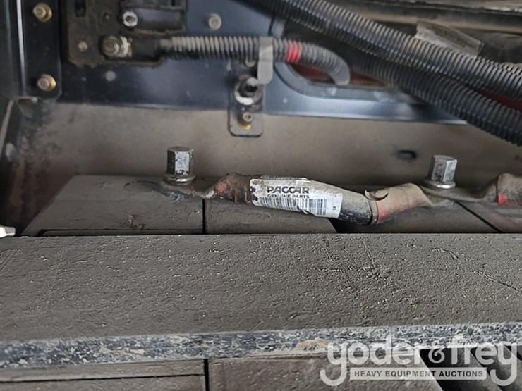 2019-peterbilt-579-image-66