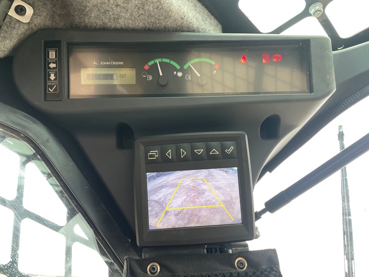 2019-john-deere-332-image-40