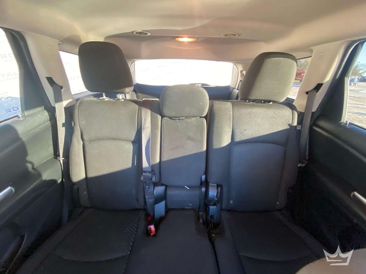 2015-dodge-journey-sxt-image-35