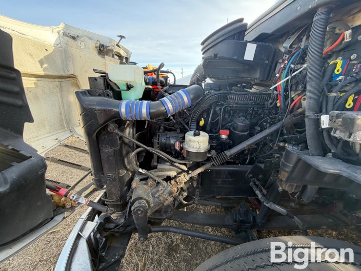 2016-peterbilt-579-image-19