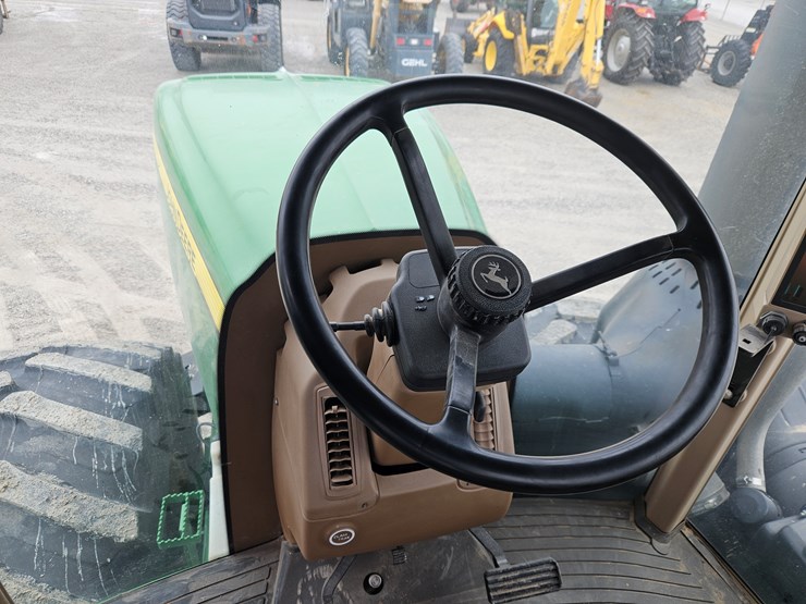 2010-john-deere-9530-image-11