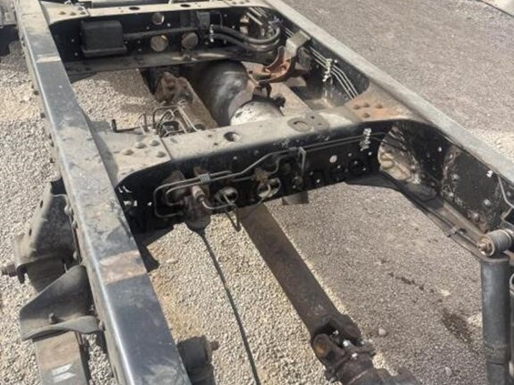 2007-isuzu-nrr-image-11