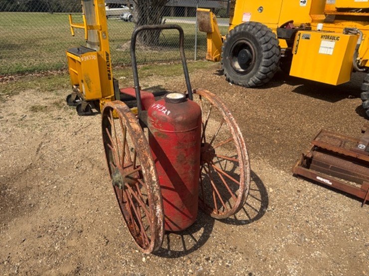 #6460-•-fire-extinguisher-image-3