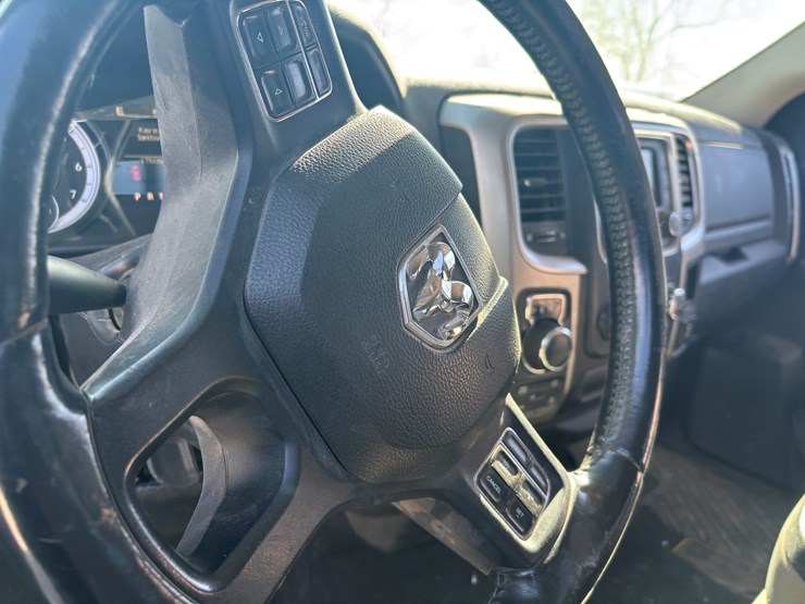 2014-dodge-1500-image-41