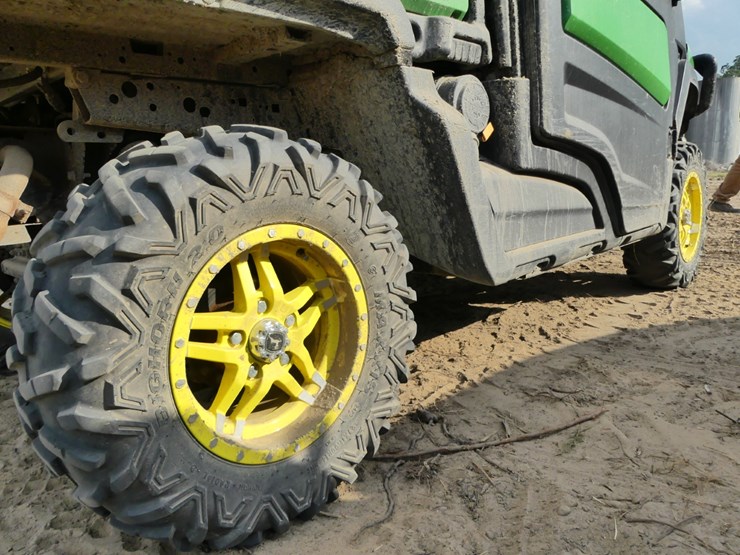 john-deere-gator-image-5