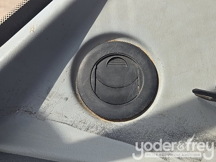 2018-deere-460e-image-86