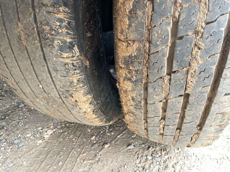 2022-dodge-3500-image-23