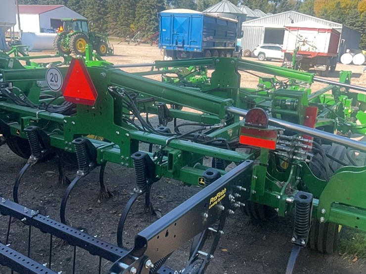 2024-john-deere-52-image-76