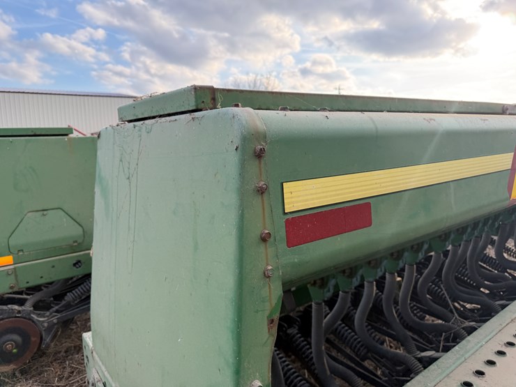 john-deere-35-image-32