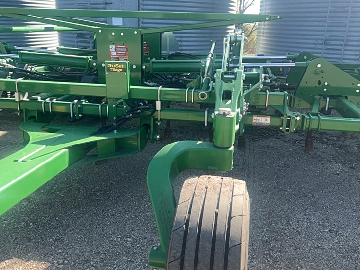 2022-john-deere-52-image-47