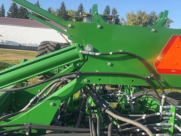 2018-john-deere-1910-image-145