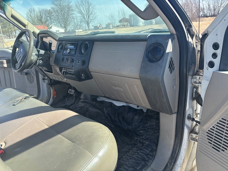 2008-ford-f350-image-25