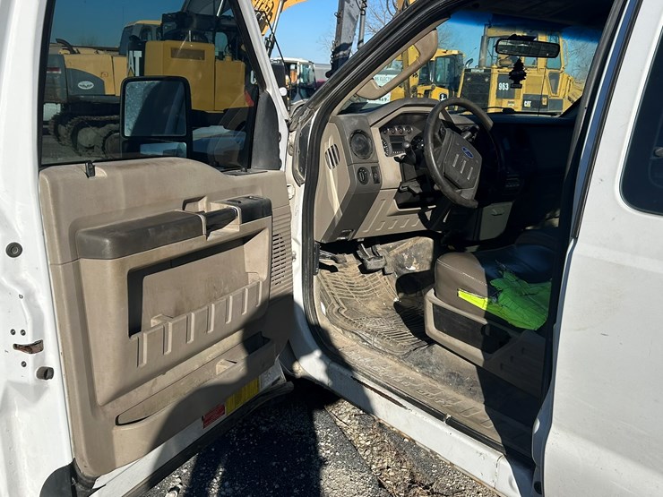 2008-ford-f350-image-52