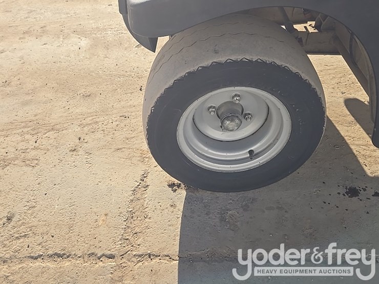 2018-club-car-carryall-300-image-9