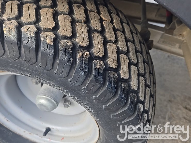 2018-club-car-carryall-300-image-10