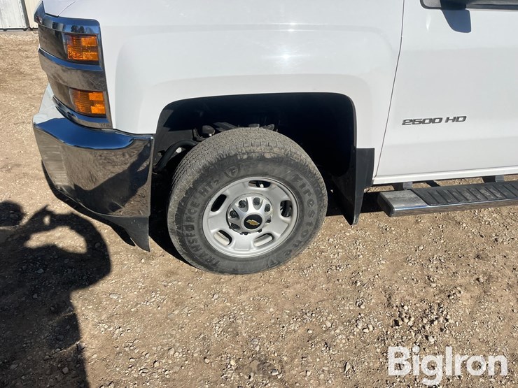 2015-chevrolet-silverado-2500-image-15