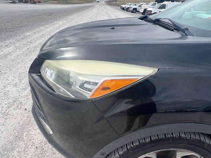 2014-ford-escape-titanium-image-14