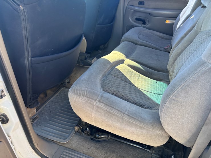 2002-chevrolet-2500-image-37