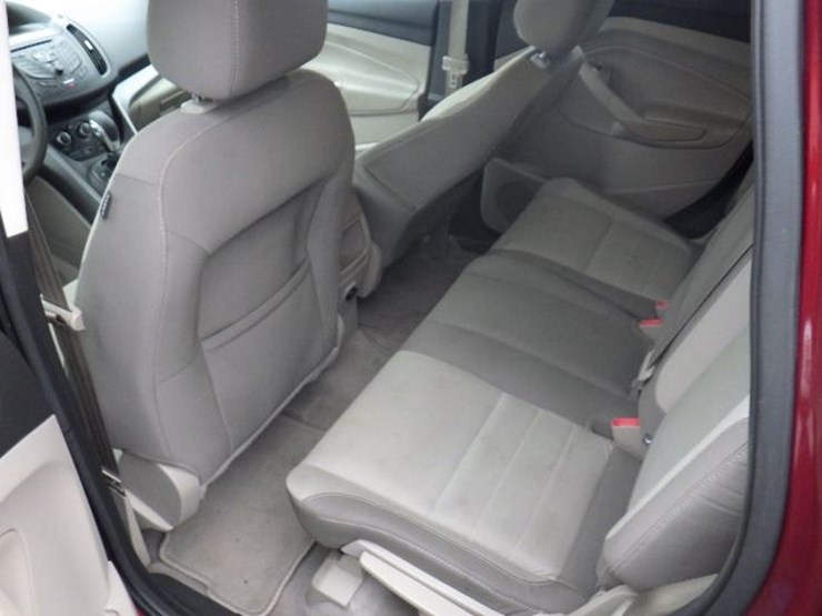 2015-ford-escape-image-9