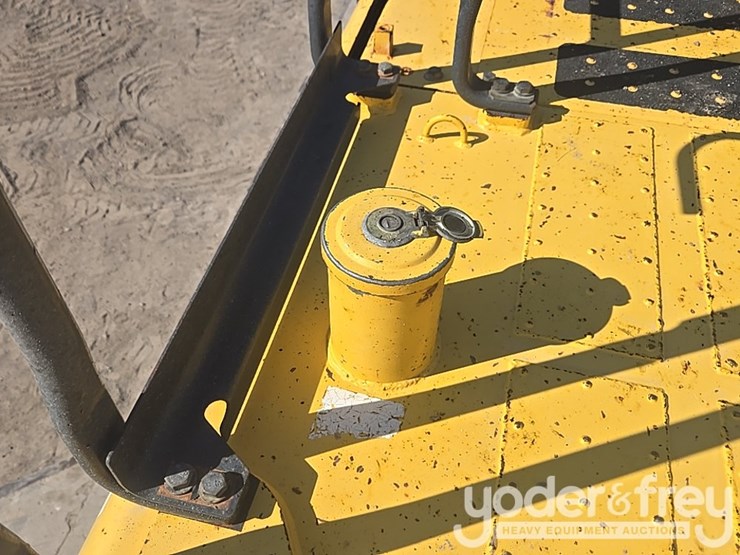 2013-komatsu-pc490-lc-10-image-58